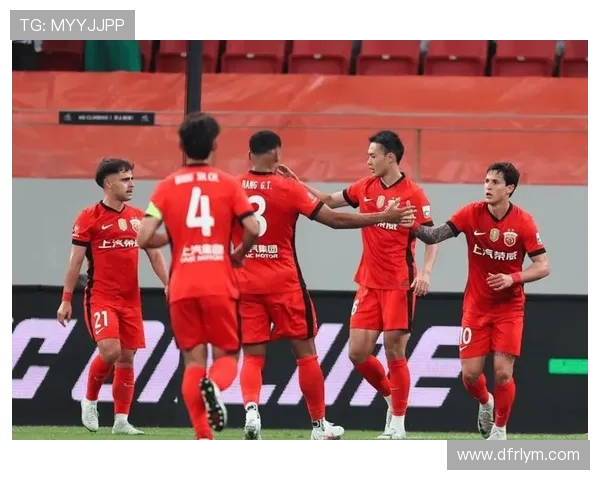 原创3-0！14亿豪门终结3连平紧追领头羊 神锋两记世界波15轮狂轰16球
